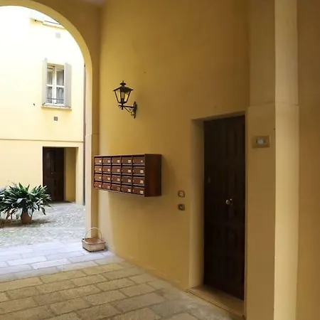 La Casa Del Portico